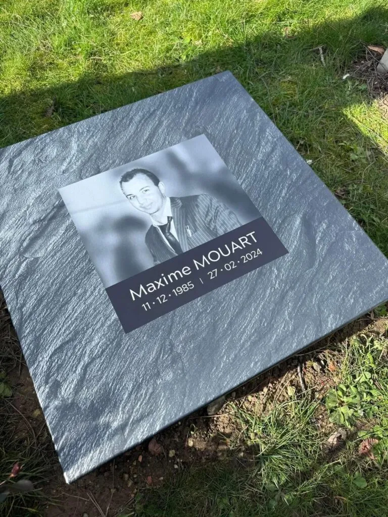 Réalisation de marbrerie funéraire (monument, gravure ou caveau) par les Pompes Funèbres Hennard à Hérin et Aubry-du-Hainaut – photo 2